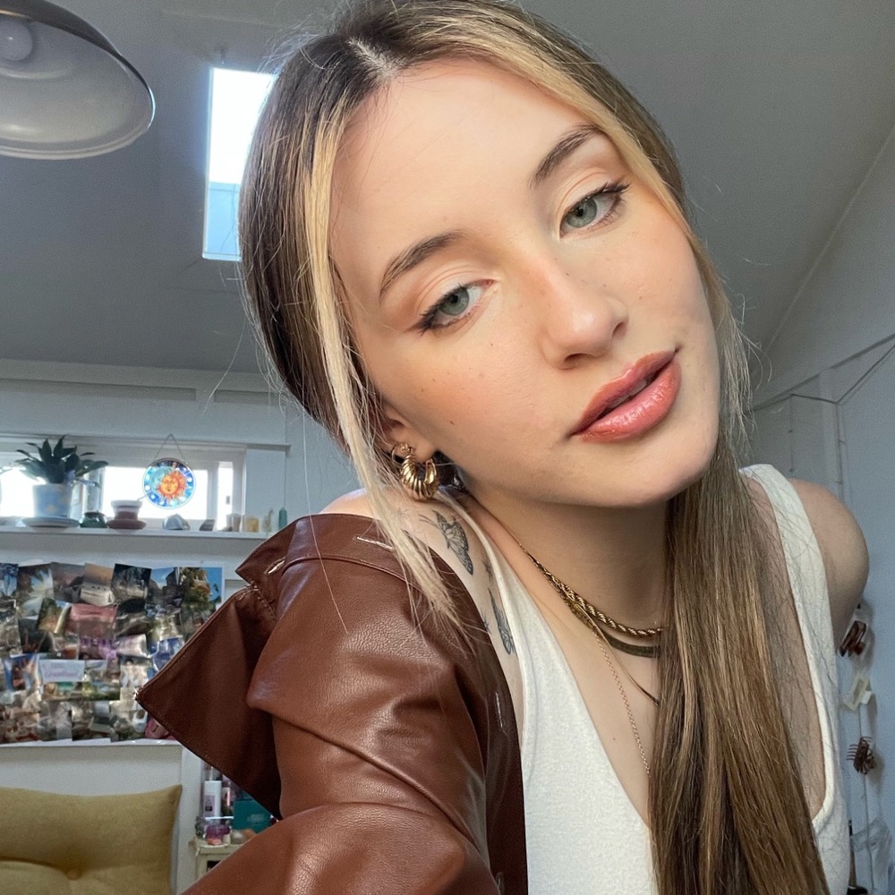 Meet your Posher, Laurel